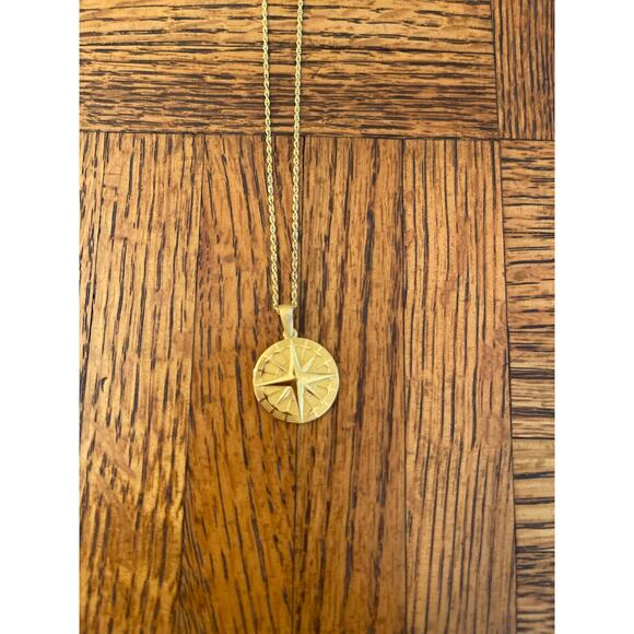 Mantra Jewelry Find Your True North compass necklace - Picture 5 of 7